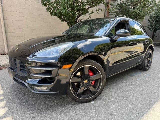 2016 Porsche Macan Turbo AWD photo