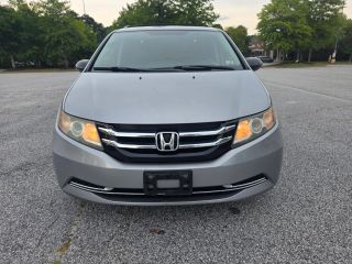 2016 Honda Odyssey LX FWD photo