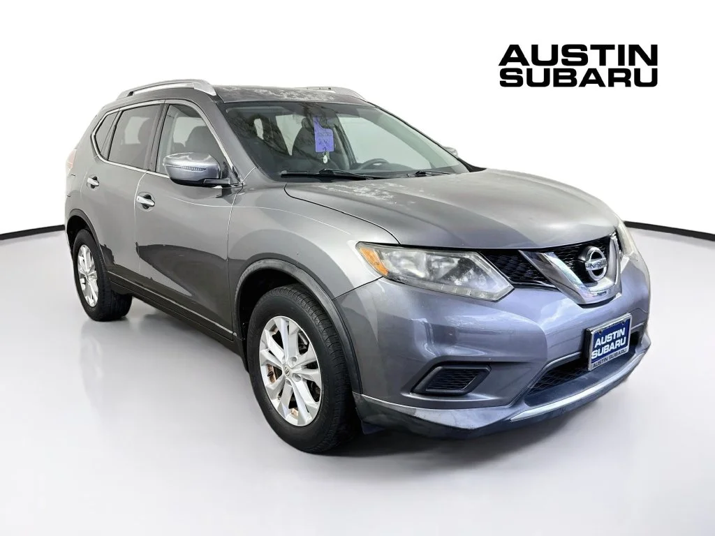 2016 Nissan Rogue SV FWD photo