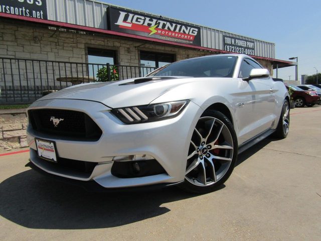 2016 Ford Mustang GT Premium RWD photo