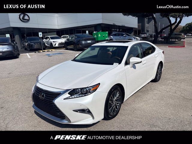 2016 Lexus ES  FWD photo