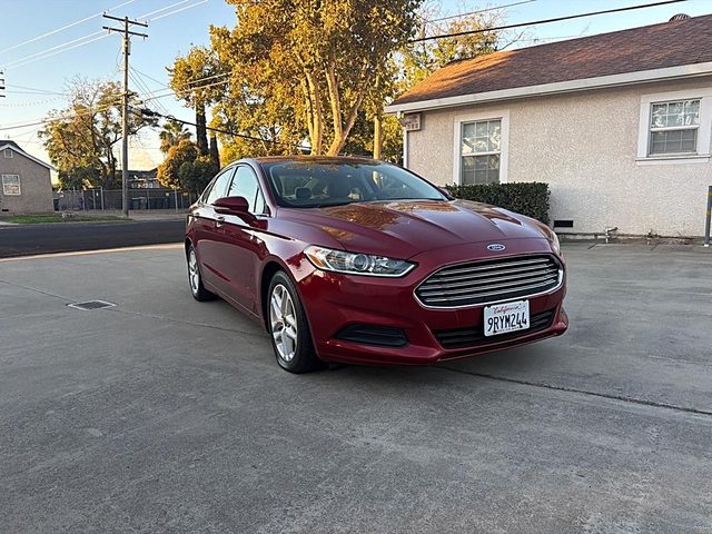 2016 Ford Fusion SE FWD photo