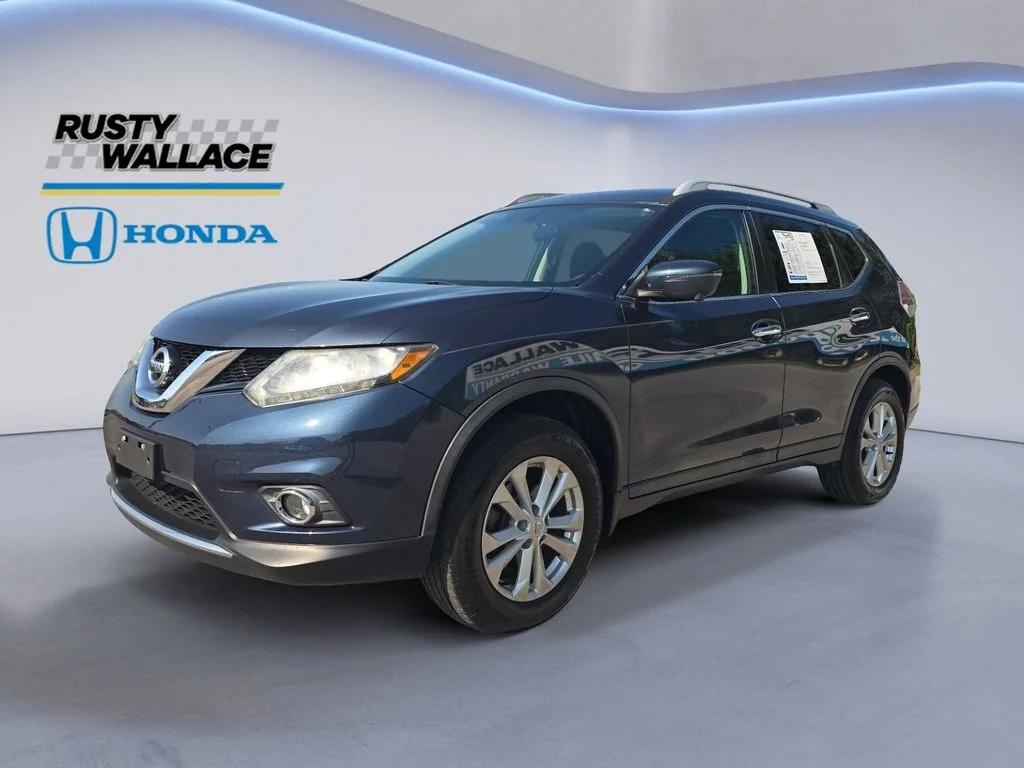 2016 Nissan Rogue SV FWD photo