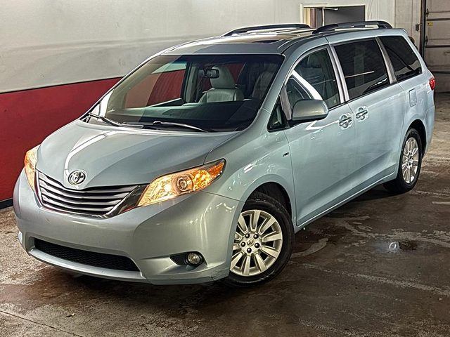 2016 Toyota Sienna XLE AWD photo