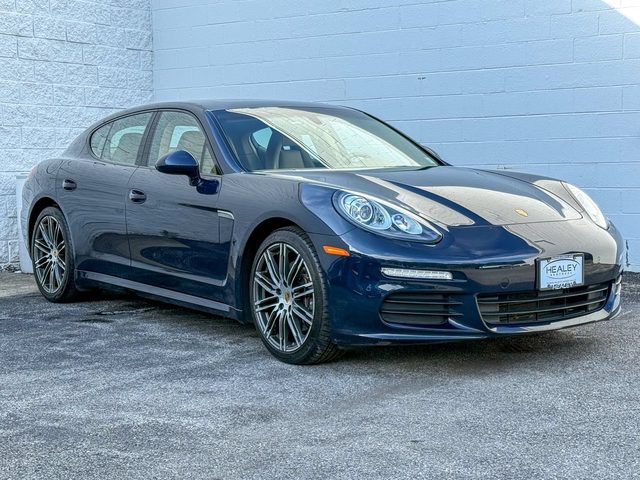 2016 Porsche Panamera 4 AWD photo