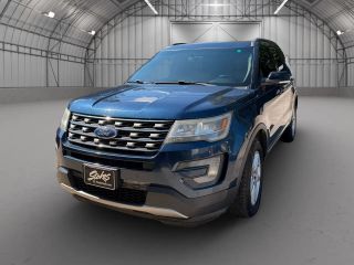 2016 Ford Explorer XLT 4WD photo