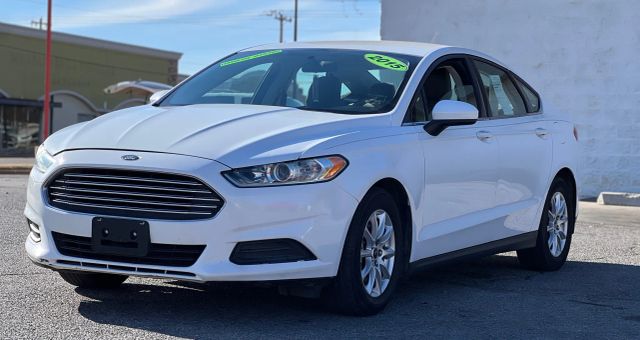 2015 Ford Fusion S FWD photo