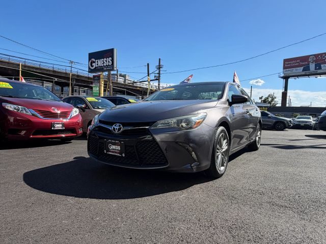 2015 Toyota Camry SE FWD photo