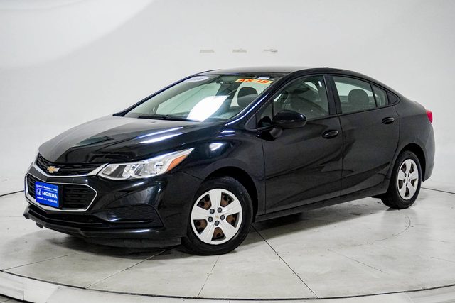 2016 Chevrolet Cruze LS FWD photo