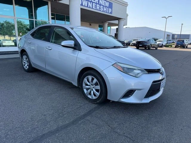 2016 Toyota Corolla LE FWD photo
