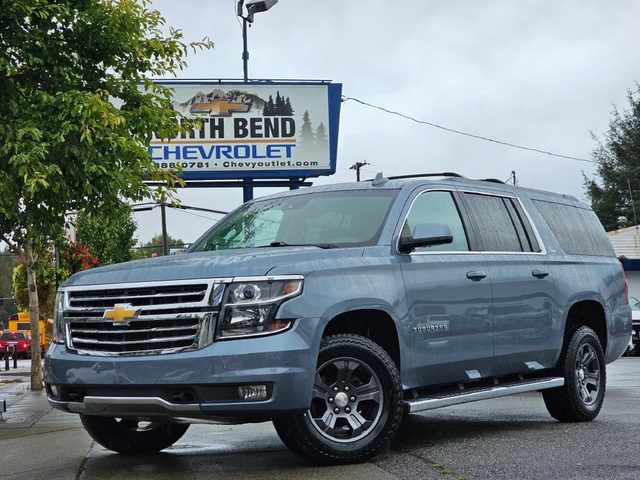 2016 Chevrolet Suburban LT 4WD photo