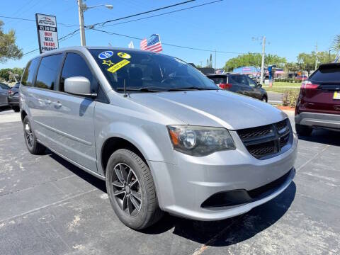 2016 Dodge Grand Caravan SE Plus FWD photo