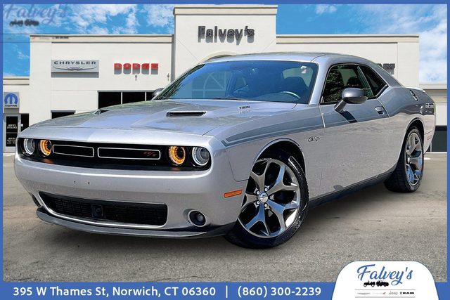 2016 Dodge Challenger R/T Plus RWD photo