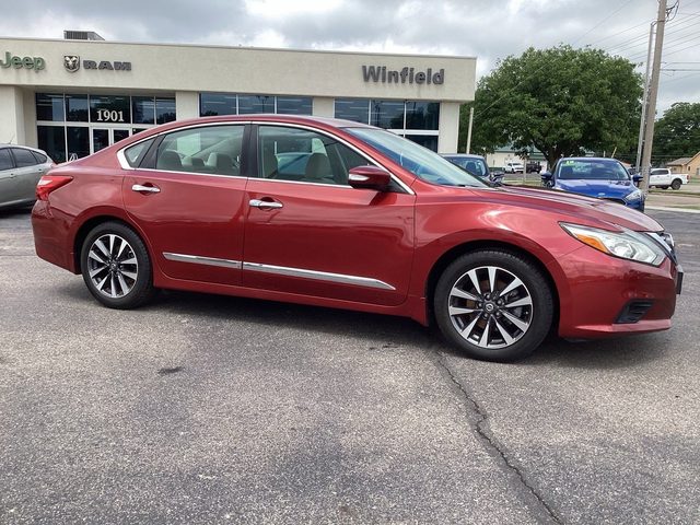2016 Nissan Altima 2.5 SV FWD photo