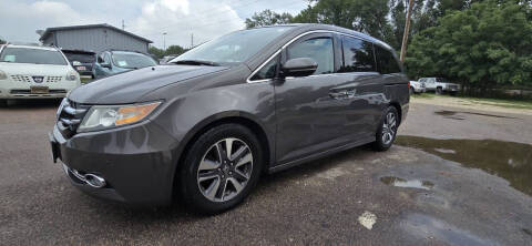 2016 Honda Odyssey Touring FWD photo