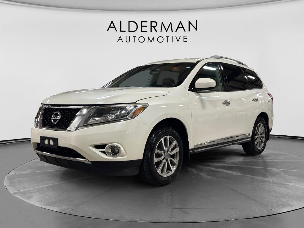2016 Nissan Pathfinder SL 4WD photo