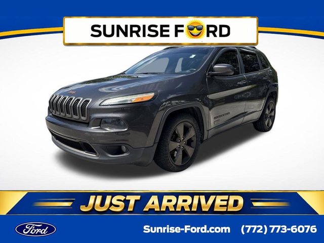 2016 Jeep Cherokee Latitude FWD photo