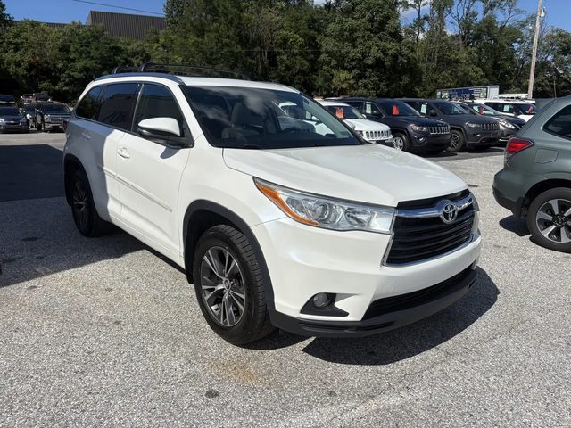 2016 Toyota Highlander XLE AWD photo
