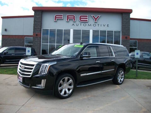 2016 Cadillac Escalade ESV Luxury Collection 4WD photo