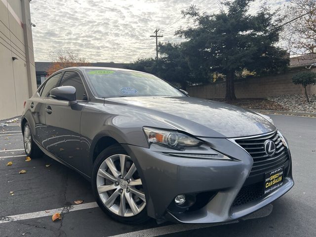 2016 Lexus IS RWD photo
