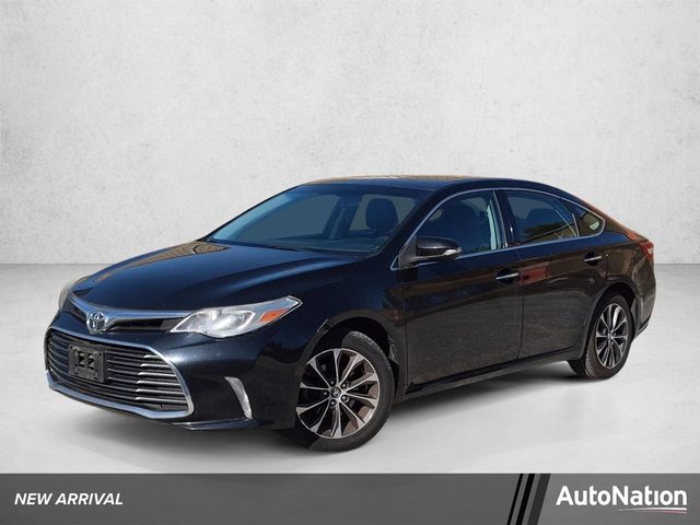2016 Toyota Avalon XLE FWD photo