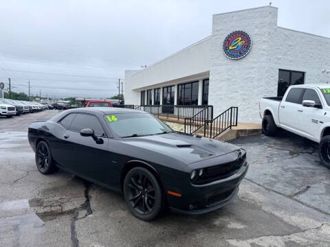 2016 Dodge Challenger R/T RWD photo