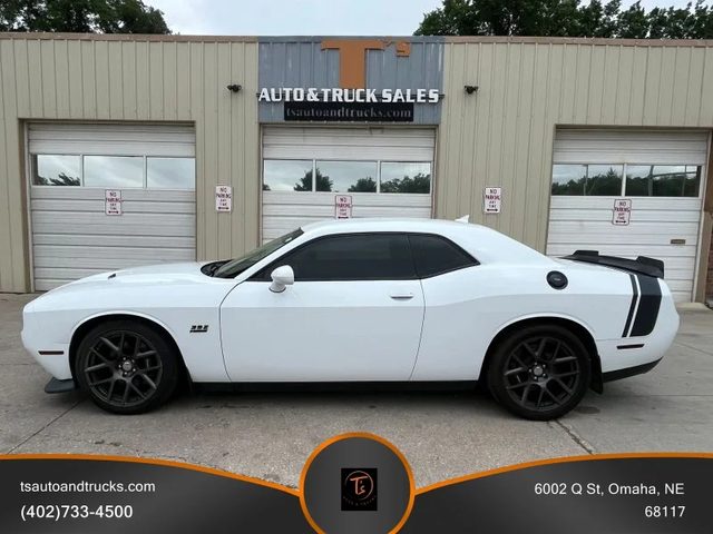 2016 Dodge Challenger R/T Scat Pack RWD photo