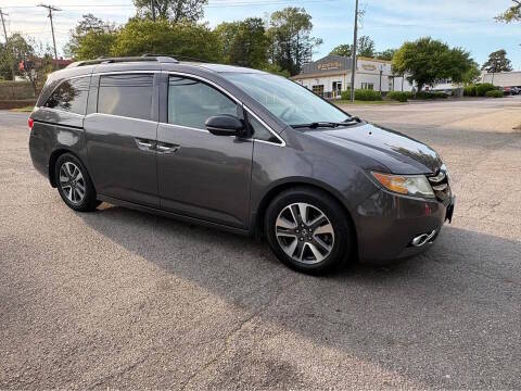 2016 Honda Odyssey Touring FWD photo