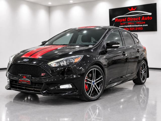2016 Ford Focus ST FWD photo