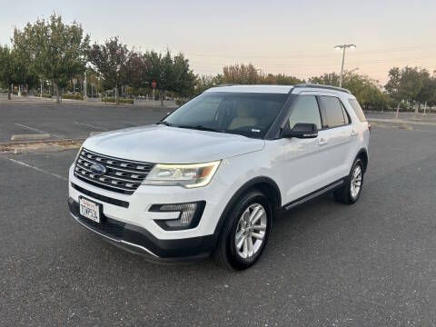 2016 Ford Explorer XLT FWD photo