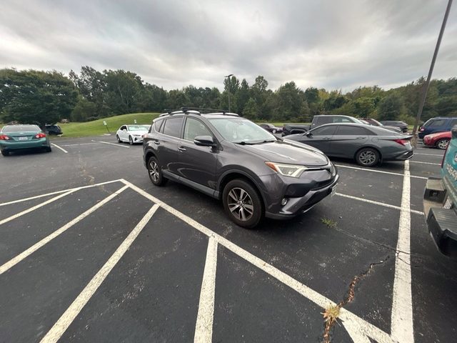 2016 Toyota RAV4 XLE AWD photo