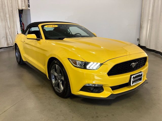 2016 Ford Mustang V6 RWD photo