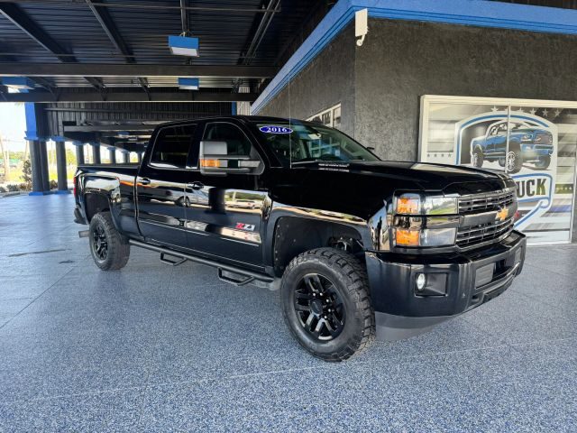 2016 Chevrolet Silverado 2500HD LT 4WD photo