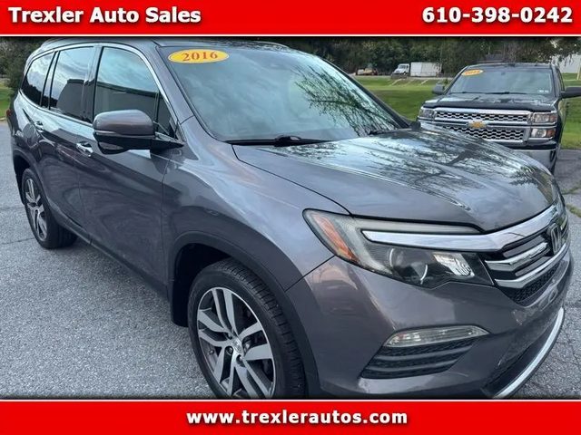 2016 Honda Pilot Touring AWD photo