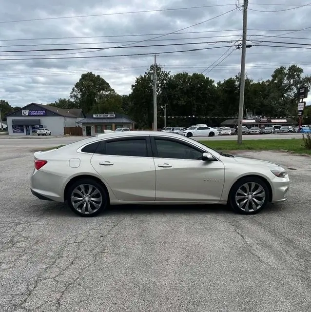 2016 Chevrolet Malibu Premier FWD photo