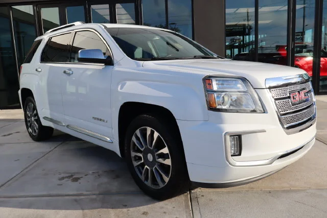 2016 GMC Terrain Denali FWD photo