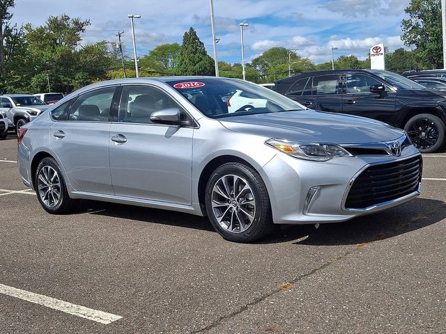 2016 Toyota Avalon XLE Premium FWD photo