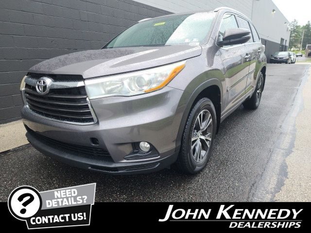 2016 Toyota Highlander XLE AWD photo