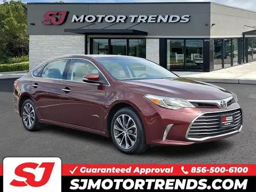 2016 Toyota Avalon XLE FWD photo