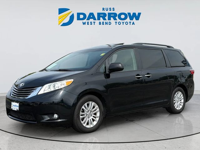2016 Toyota Sienna XLE FWD photo