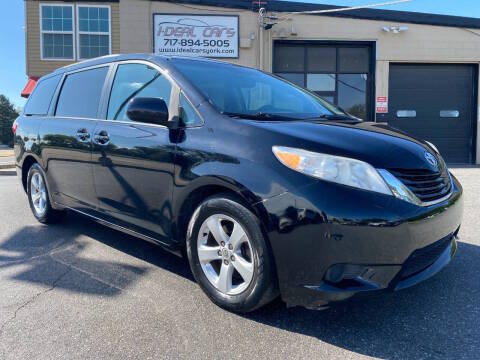 2016 Toyota Sienna LE FWD photo