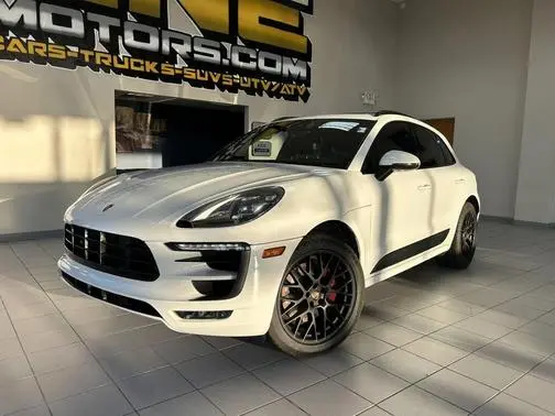 2017 Porsche Macan GTS AWD photo