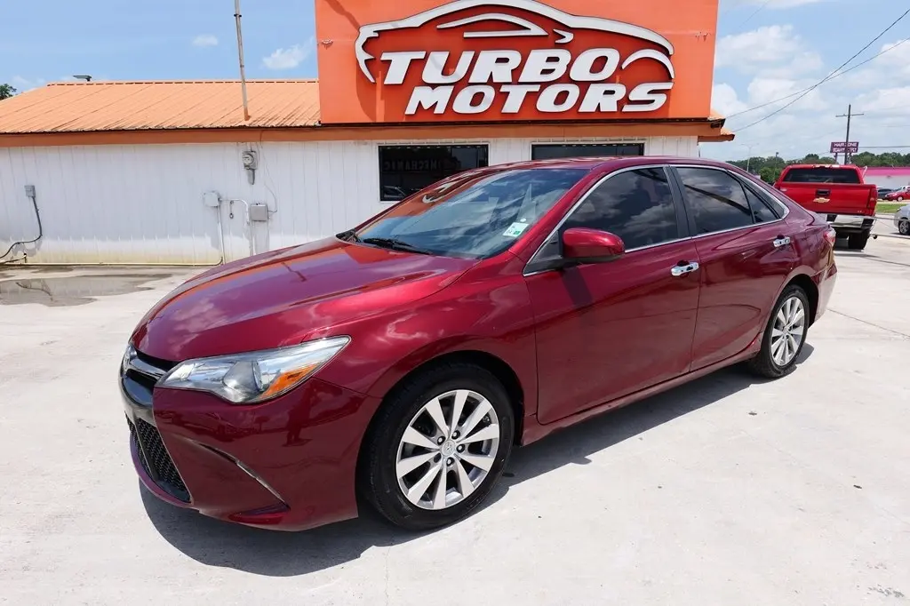 2016 Toyota Camry SE FWD photo