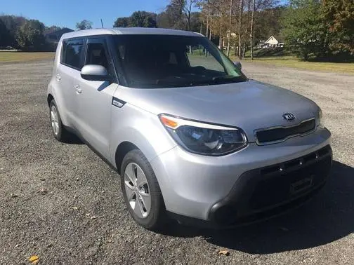 2016 Kia Soul Base FWD photo