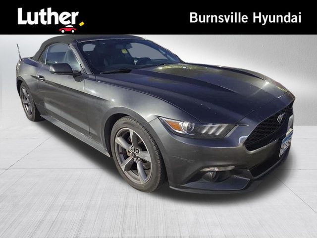 2015 Ford Mustang V6 RWD photo