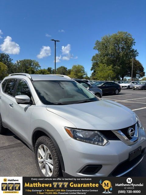 2016 Nissan Rogue SV AWD photo
