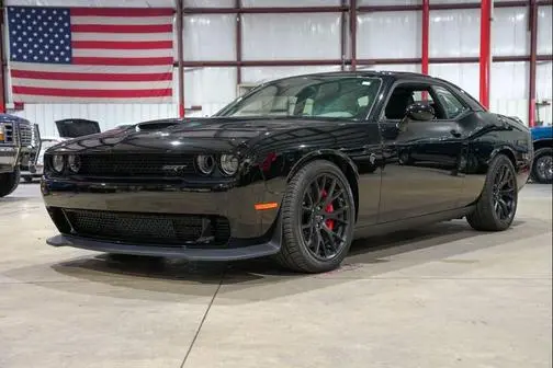 2016 Dodge Challenger SRT Hellcat RWD photo