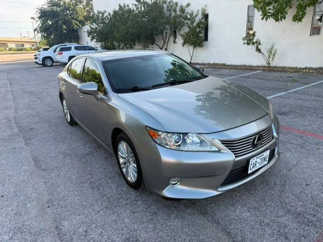 2015 Lexus ES Crafted Line FWD photo