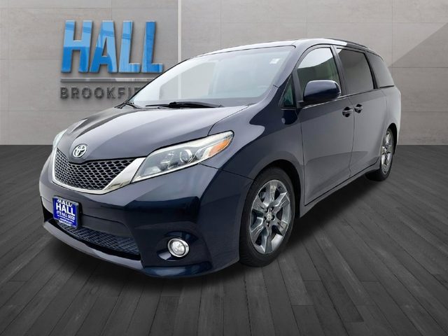 2016 Toyota Sienna SE FWD photo