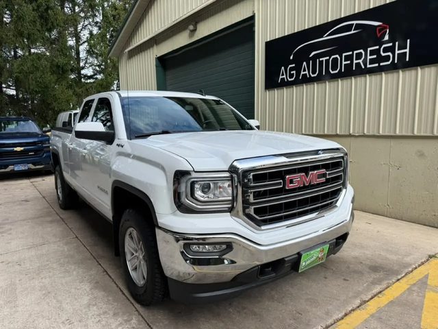 2016 GMC Sierra 1500 SLE 4WD photo
